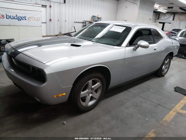 2010 Dodge CHALLENGER SE — фото 2