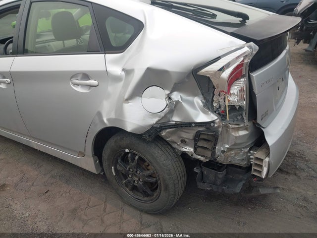 2013 Toyota PRIUS TWO — миниатюра 17