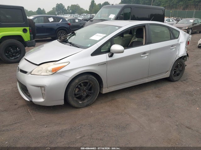 2013 Toyota PRIUS TWO — фото 2