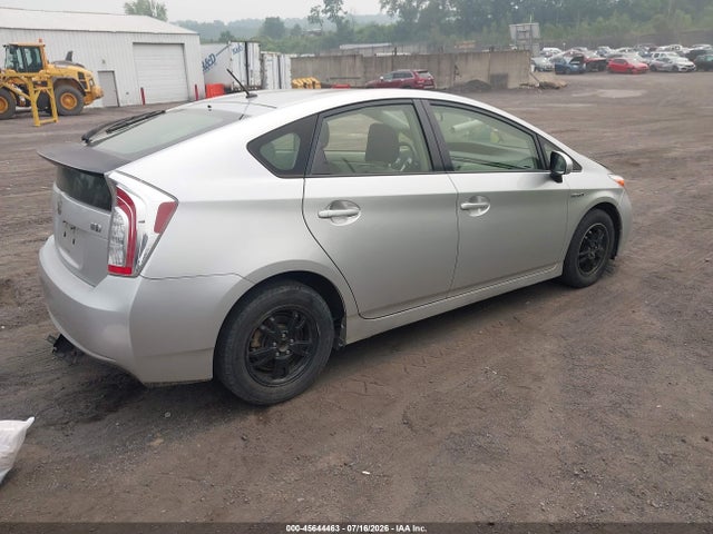 2013 Toyota PRIUS TWO — фото 4