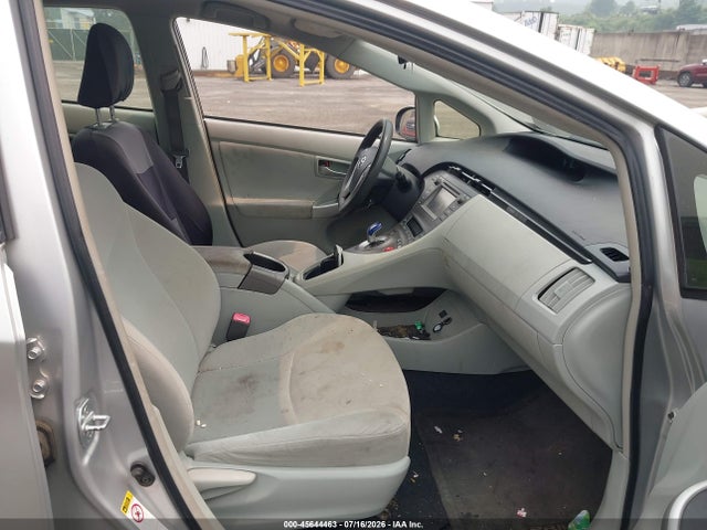 2013 Toyota PRIUS TWO — фото 5