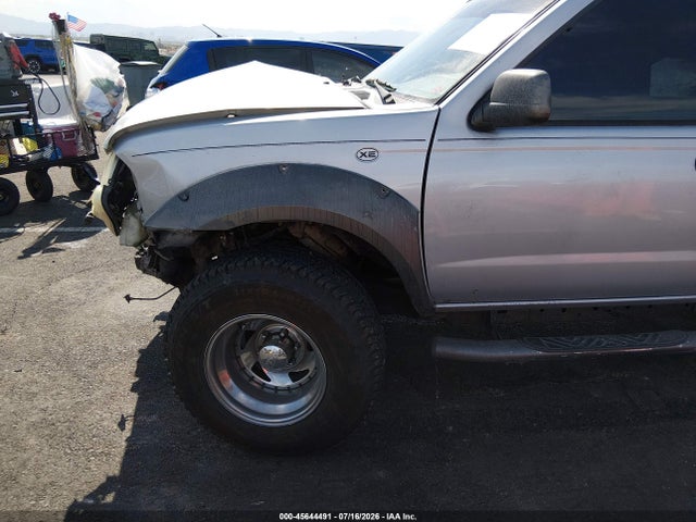 2001 Nissan FRONTIER XE-V6 缩略图 13