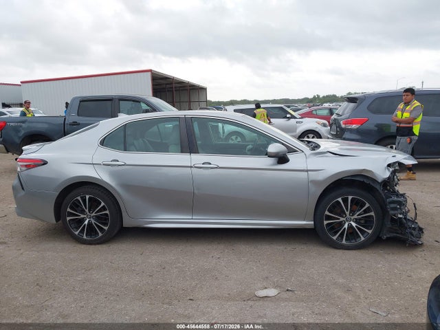2019 TOYOTA CAMRY SE 13