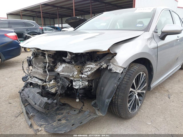 2019 TOYOTA CAMRY SE 6