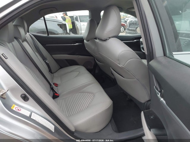 2019 TOYOTA CAMRY SE 8
