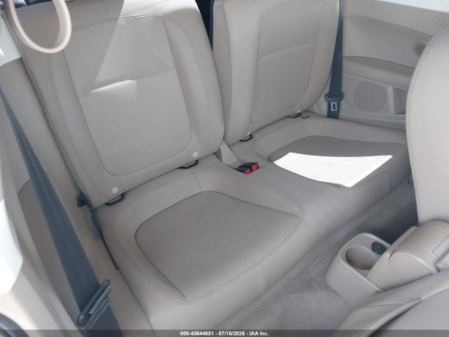 2013 Volkswagen BEETLE 2.5L photo 8