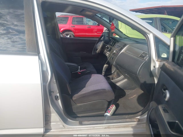 2012 Nissan VERSA 1.8 SL — фото 5