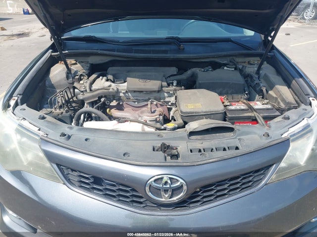 2013 Toyota CAMRY SE photo 10