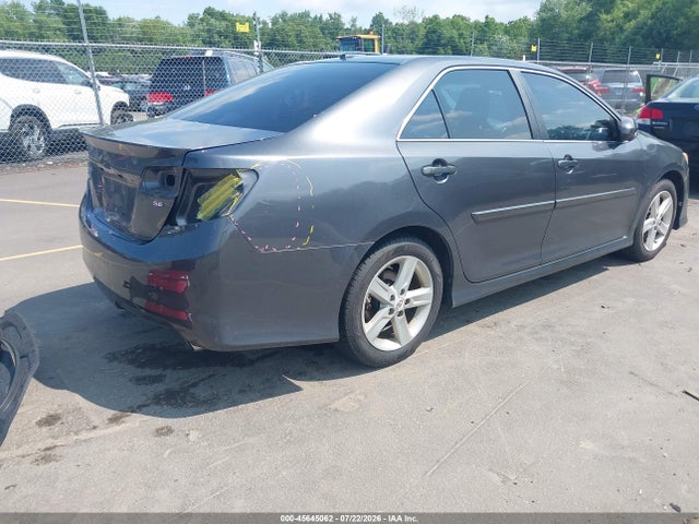 2013 Toyota CAMRY SE photo 4