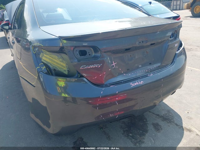 2013 Toyota CAMRY SE photo 6