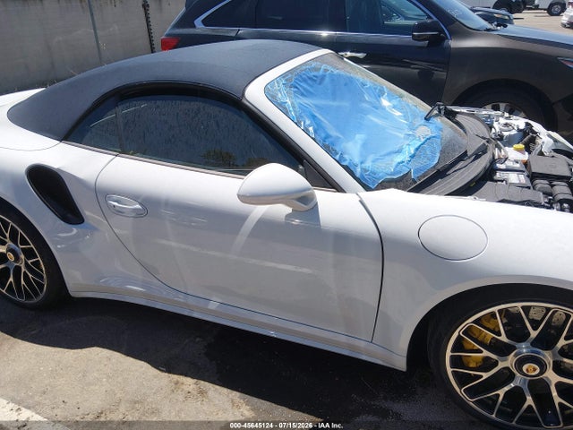 2015 Porsche 911 TURBO thumbnail 13