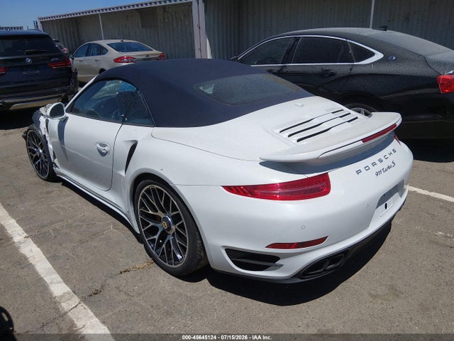 صورة 3 لـ 2015 Porsche 911 TURBO