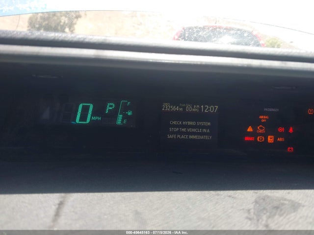 صورة 7 لـ 2013 Toyota PRIUS C FOUR