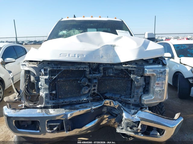 2019 FORD F-350 LARIAT 11
