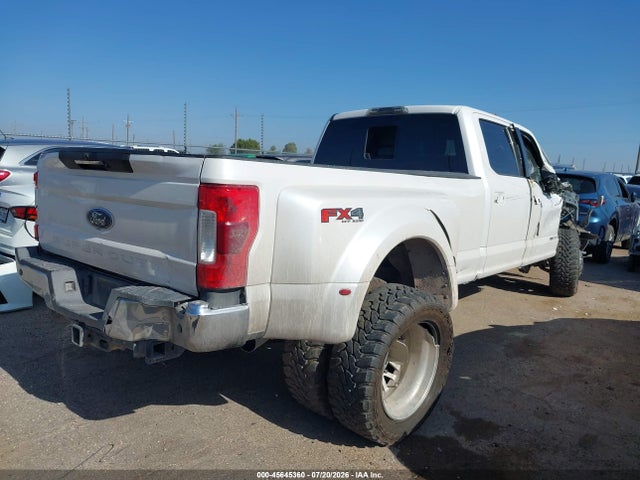 2019 FORD F-350 LARIAT 4