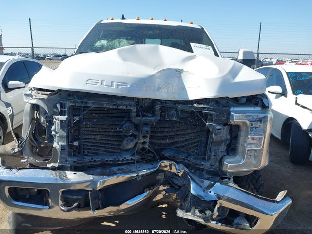 2019 FORD F-350 LARIAT 6