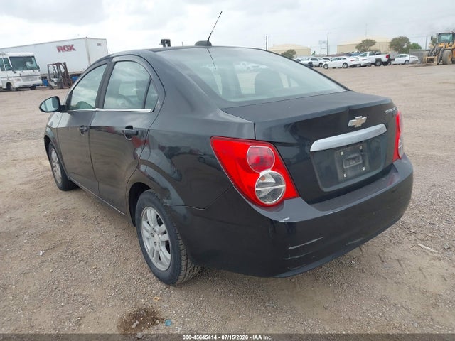 صورة 3 لـ 2015 Chevrolet SONIC LT AUTO