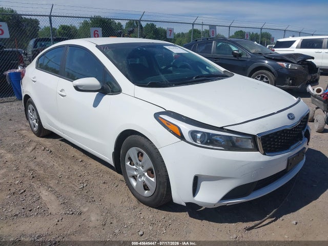 صورة 1 لـ 2017 KIA FORTE LX