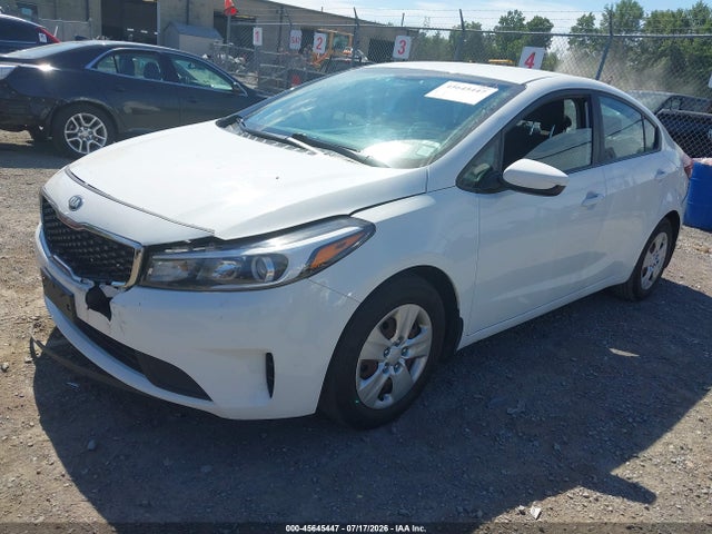 صورة 2 لـ 2017 KIA FORTE LX