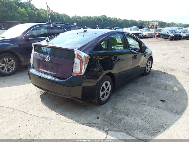 2015 Toyota PRIUS THREE 照片 4