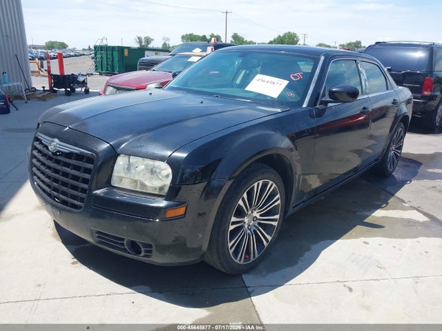 صورة 2 لـ 2010 Chrysler 300 300S V6