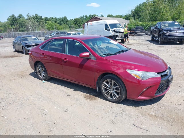 2015 TOYOTA CAMRY SE