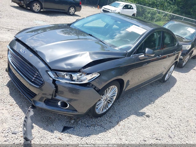 2015 FORD FUSION SE 照片 2