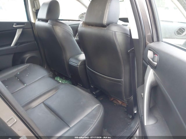 صورة 8 لـ 2013 Mazda MAZDA3 I GRAND TOURING