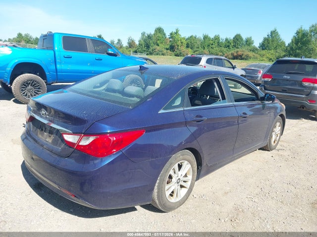 2013 Hyundai SONATA GLS 照片 4