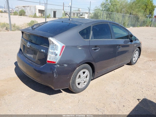 2011 Toyota PRIUS FOUR — фото 4