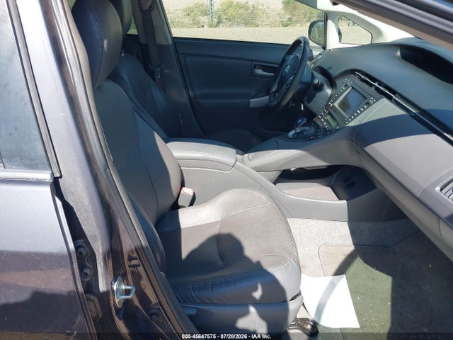 2011 Toyota PRIUS FOUR — фото 5