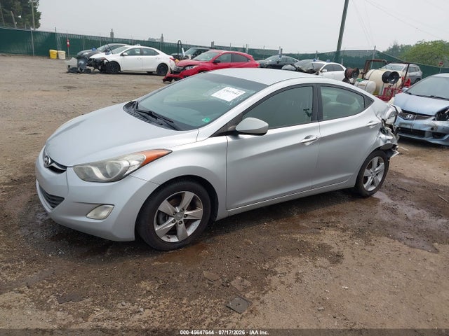 2013 Hyundai ELANTRA GLS 照片 2