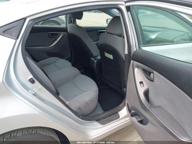 2013 Hyundai ELANTRA GLS 照片 8