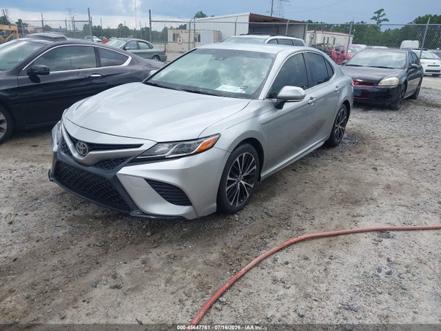 2018 Toyota CAMRY SE — фото 2
