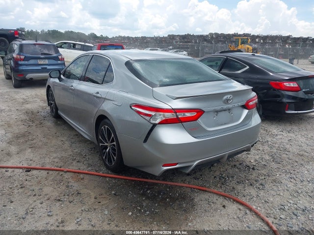 2018 Toyota CAMRY SE — фото 3