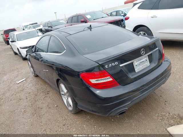 صورة 3 لـ 2015 Mercedes-BENZ C 250