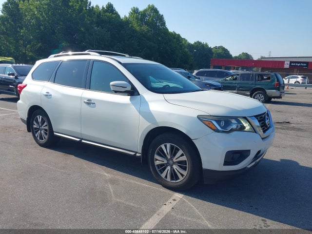 2017 NISSAN PATHFINDE SL