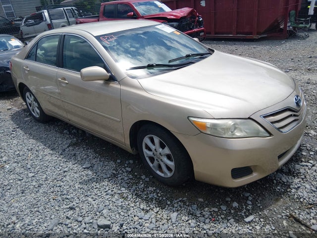 2011 TOYOTA CAMRY LE