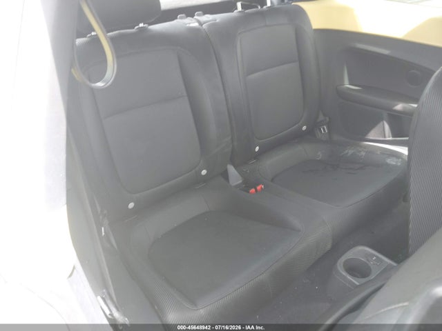 2012 Volkswagen BEETLE 2.5L photo 8