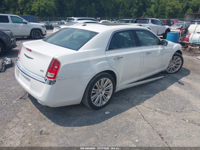 صورة 4 لـ 2011 Chrysler 300 LIMITED
