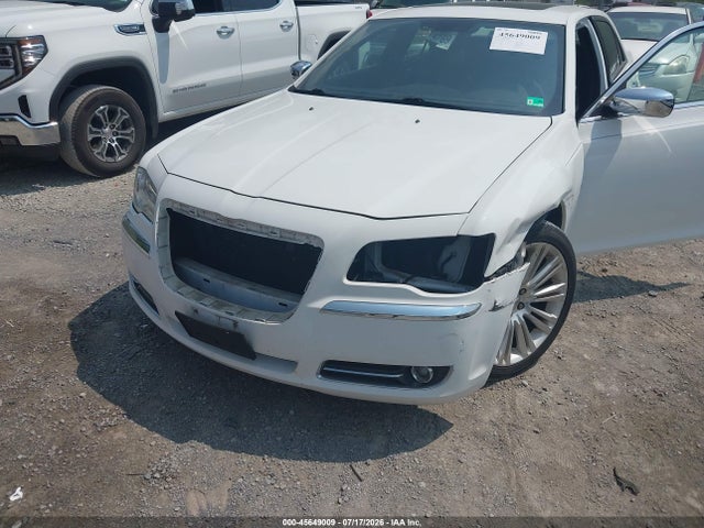 صورة 6 لـ 2011 Chrysler 300 LIMITED