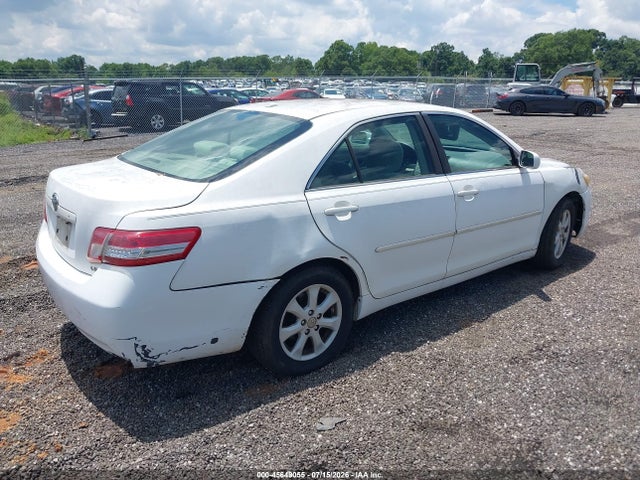 2010 Toyota CAMRY LE photo 4