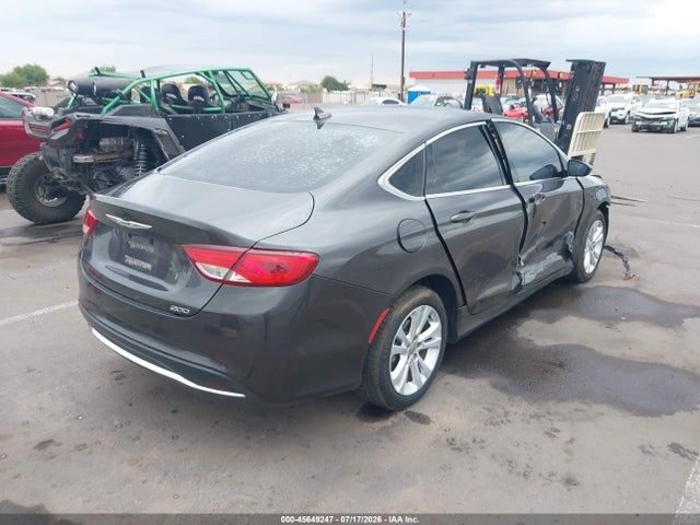 2015 Chrysler 200 LIMITED — фото 4