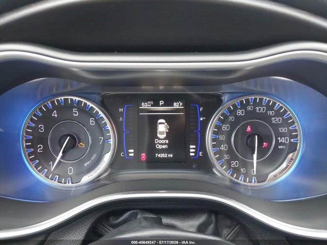 2015 Chrysler 200 LIMITED — фото 7