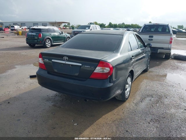 2004 Toyota CAMRY LE photo 4