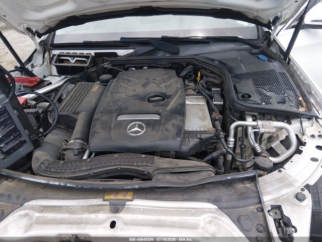 صورة 10 لـ 2016 Mercedes-BENZ C 300