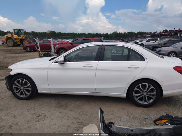 2016 Mercedes-BENZ C 300 — фото 15