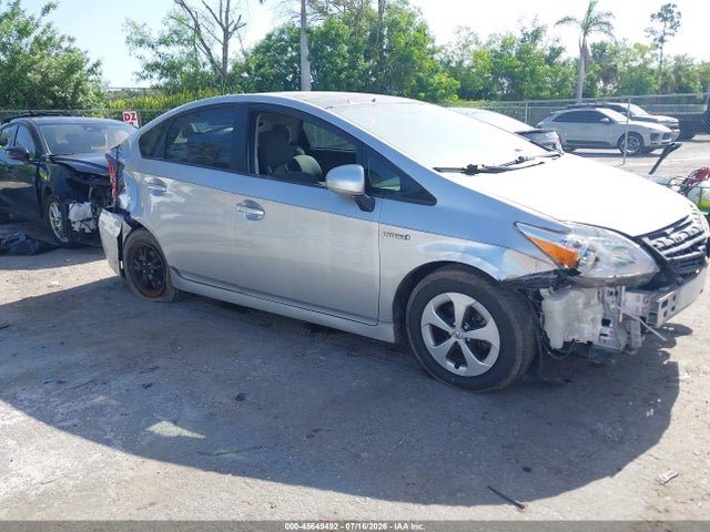 2013 TOYOTA PRIUS THREE