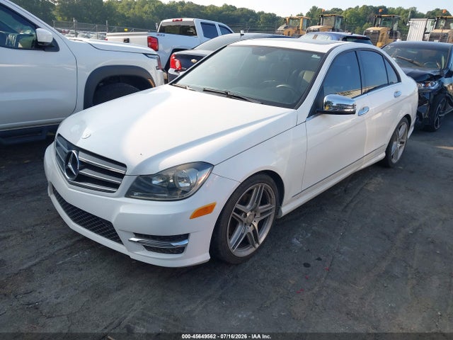 2014 Mercedes-BENZ C 250 SPORT photo 2