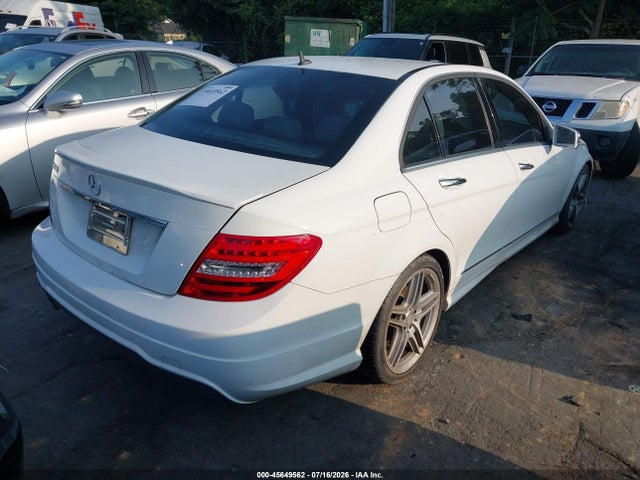 2014 Mercedes-BENZ C 250 SPORT photo 4
